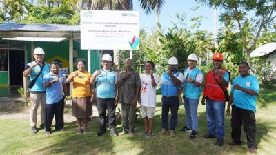 PLN Bantu Motor Tempel Listrik Nelayan Mansinam