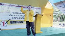 Roma Megawanty Kampanye di Teluk Bintuni