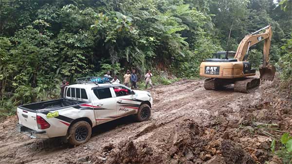 Yohanes Ajoi Kondisi Jalan2