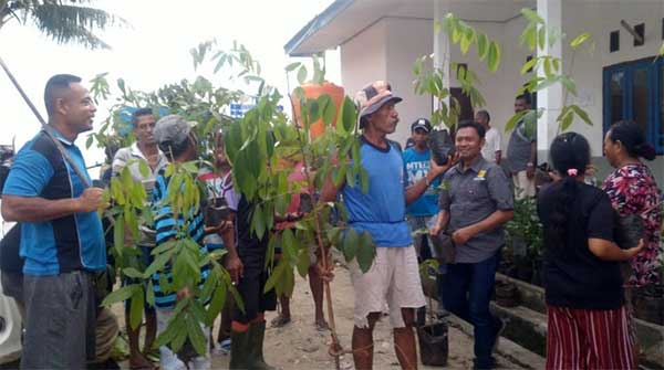 Yys Sorsilai Tanam Pohon di Arui Bab