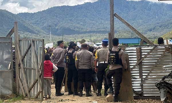 Konflik Utang Caleg, Kapolres Dogiyai Fasilitasi Dialog Damai 1 IMG 20240203 WA0009