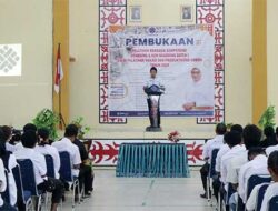Buka Pelatihan Berbasis Kompetensi, Ini Harapan Sekda Maluku