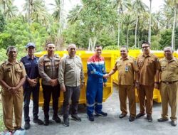 Pertamina Pamalu Serahkan Bantuan Kontainer Sampah ke Warga Ring 1 FT Tobelo