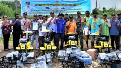 Pemprov Papua Bantu Peralatan Pengolahan Lahan Tanaman Cabai di Keerom