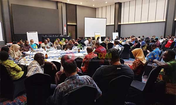 Giat FGD yang digelar Bappenas guna menyusun Program Rencana Aksi Percepatan Pembangunan Papua (RAPPP) di Hotel Aston, Sorong, Jumat (23/2/2024) / Foto : Suzan