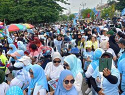 Ribuan Masyarakat Sorong Ramaikan Jalan Santai Bersama Relawan Prabowo-Gibran