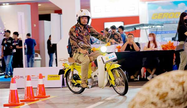 PLN Motor Listrik Indonesia