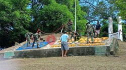 IKA JATIM FC PBD Gandeng DOTS-Kodim Sorong Bersih-bersih Tugu PEPERA Doom 4 IMG 20240301 WA0082