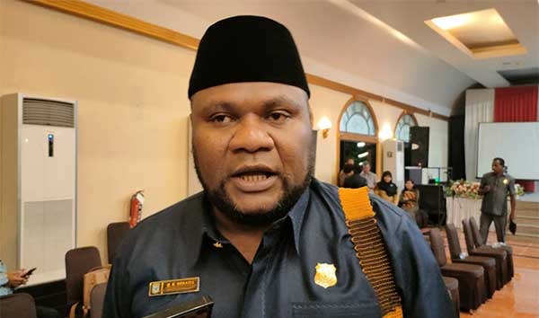 Ketua Fraksi Otsus DPR Papua Barat George K. Dedaida / Foto : Ist