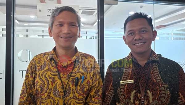 Kepala Kanwil DJKN Papua, Papua Barat, dan Maluku Wibawa Pram Sihombing (kiri) dan Kepala KPKNL Sorong Antonius Arie Wibowo / Foto : Suzan