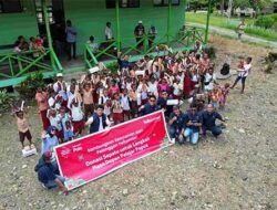 Program Sambungkan Senyum : Telkomsel Ringankan Langkah Masa Depan Pelajar Papua