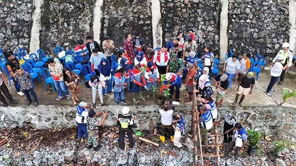 Tanam 3.000 Bibit Mangrove, Bukti Komitmen Pertamina Pamalu Jaga Kelestarian Lingkungan 2 IMG 20240321 WA0029