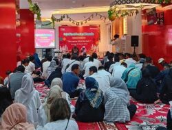 Safari Ramadhan 1445 H : Telkomsel Sorong Gelar Aksi Berbagi Kasih