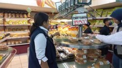 BPOM Ambon Temukan Ratusan Makanan dan Minuman Kadaluarsa di Maluku 16 IMG 20240331 WA0013