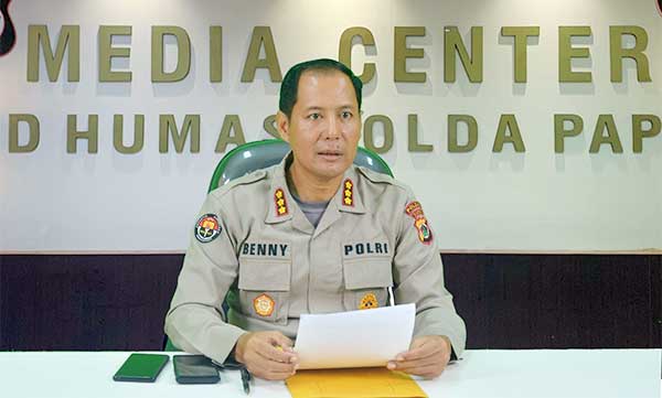 Kabid Humas Polda Pap ombes Benny