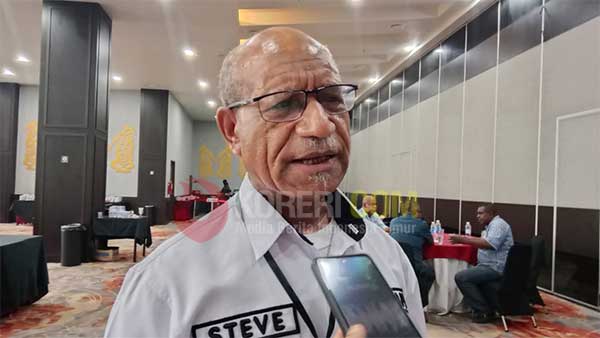 Ketua KPU Papua Steve Dumbon5