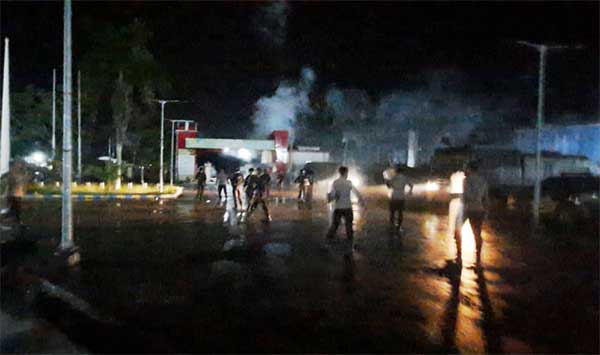 Massa Anarkis di Gedung Emeneme Yaware Mimika