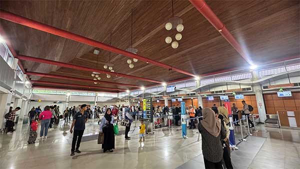 Bandara Pattimura Ambon H1 Lebaran 1445 H