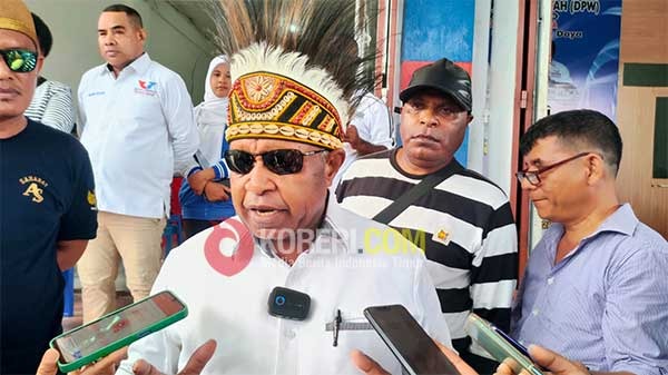 Balon Wali Kota Sorong Abner Reinald Jitmau,S.Sos.,M.Si (Foto : KENN)