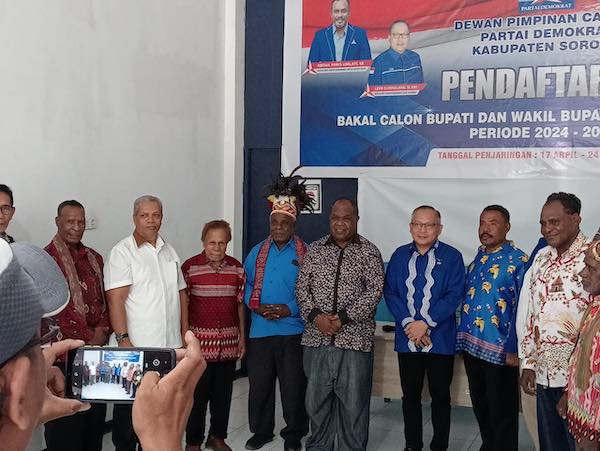 Balon Bupati Sorong Johnny Kamuru Bakal Kantongi Rekomendasi Demokrat ? 2 Kamuru 2