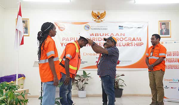 PTFI Usung PBP YET Bina Pengusaha Muda Papua