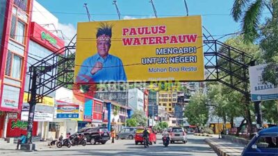 Baliho Paulus Waterpauw Hiasi Jalan Irian Kota Jayapura, Tokoh Adat Papua Bilang Begini