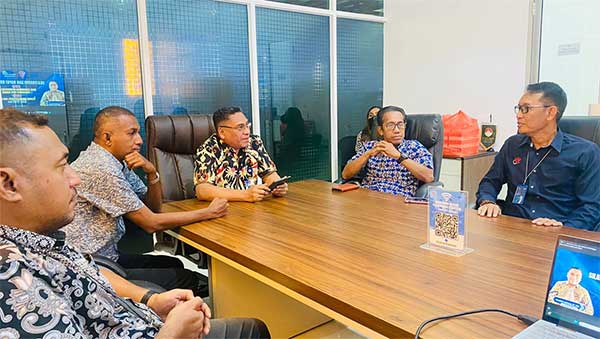 Pemkot Ambon Terima Kunjungan GM Telkom Witel Mal
