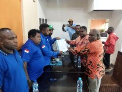 Pasangan Yeskiel-Paulus Daftar KADA Tambrauw di Partai Demokrat