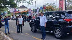 Akhiri Tugas di Balai Kota Ambon, Bodewin Wattimena : Tunggu Beta Bale ! 16 Bodewin Wattimena Hormat di depan Gedung balai Kota Ambon