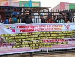 Forum Lintas Suku Asli Papua PBD Gelar Demo di KPU Kota Sorong, Bawa 8 Poin Tuntutan