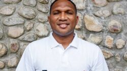 Pelatih Kepala Papua Football Academy Ardiles Rumbiak / Foto : PFA