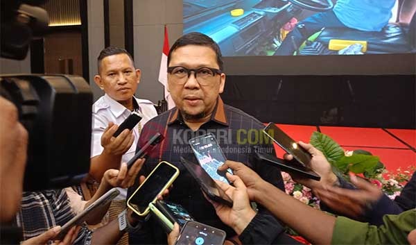 Ketua Komisi II DPR RI Ahmad Doli Kurnia saat memberikan keterangan pers di Sorong, Senin (27/5/2024) / Foto : Suzan