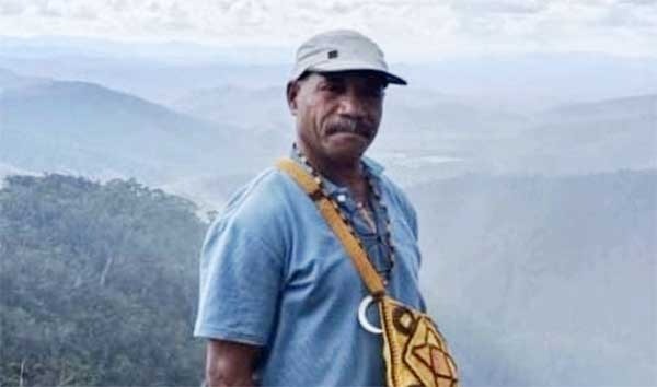 Bakal calon Bupati Tambrauw Jalur Independen/Perseorangan, Thomas Kofiaga / Foto : Ist