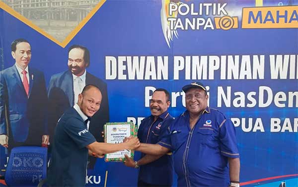 NasDem PB Terima Berkas 16 Balon KADA Telbin