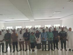 Lantik 145 Anggota PPD Pilkada Tambrauw, Saharul Tekankan Kerja Jurdil