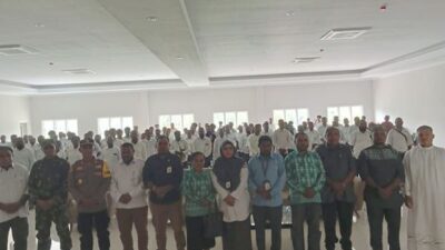 Lantik 145 Anggota PPD Pilkada Tambrauw, Saharul Tekankan Kerja Jurdil