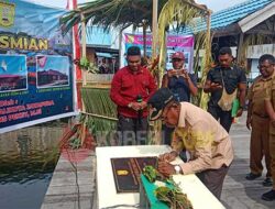 Frans Pekey Resmikan Rumah Ondoafi Tobati dan Empat Rumah Layak Huni