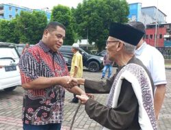Serahkan Hewan Qurban, Ketua DPRD Maluku Beri Pesan Menyentuh