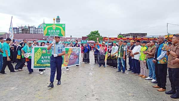 Bupati JR Lepas Pawai Taaruf MTQ di Mimika3