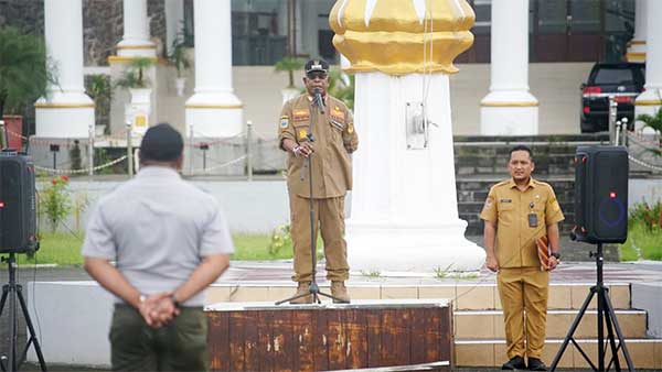 Bupati JR Pimpin Apel Perdana