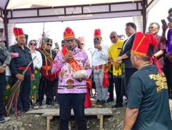 Letakan Batu Pertama Gedung Mapalus KKBSU Mimika, Ini Pesan Bupati Rettob