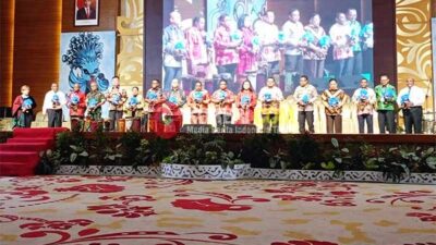 Closing Award Ceremony Pesparawi ke XIV se-Tanah Papua Tingkat Papua Barat dan PBD bertempat di gedung Aimas Convention Center (ACC) Aimas, Kabupaten Sorong, Kamis (27/6/2024) malam / Foto : Suzan