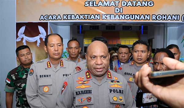 Kapolda Papua Oknum Polisi Bawa Kabur 3 Senpi