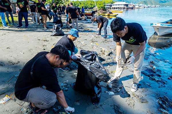 PLN Bersih2 Pantai Ciberi HLH Sedunia2