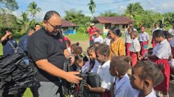 Telkomsel Sambungkan Senyuman ke Papua