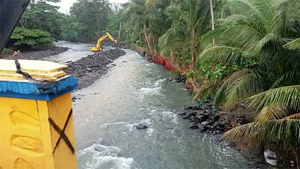 BPJN Maluku Normalisasi Sungai Wai Nama