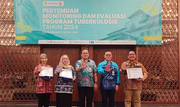 Terbaik I Pelaksanaan Program TBC 2024, Ini Pesan Ribka Haluk ke Dinkes Papua Tengah 3 Dinkes PT Terbaik I Program TBC 2024 3