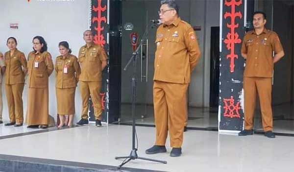 Minta ASN-Non ASN Tingkatkan Kinerja, Ini Pesan Tegas Pj Wali Kota Ambon 1 IMG 20240716 WA0021