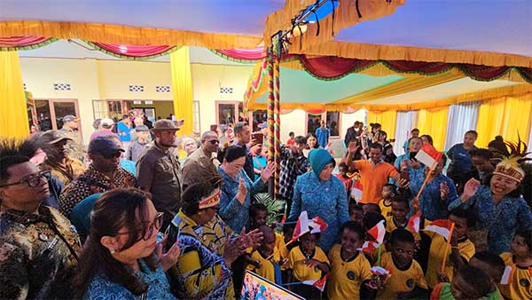 Ketum TP PKK Pusat Kunjungi Kwamki Narama