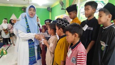 PW Berbagi Kasih di Masjid Al Ashri Youtefa